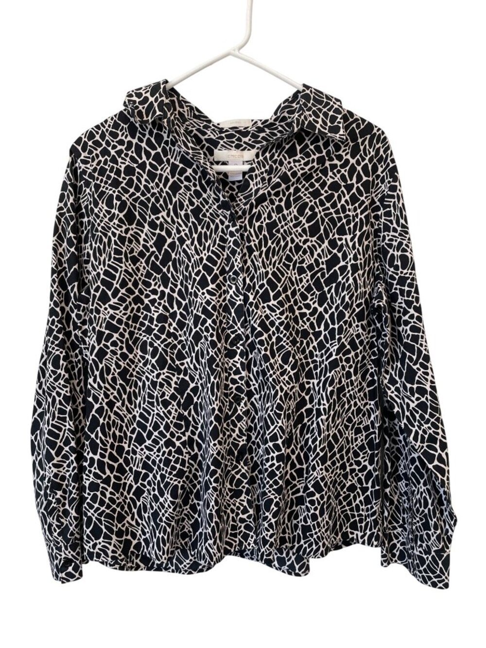 Chicos No Iron Shirt Medium 2 Geometric Button Front Long Sleeve Black White